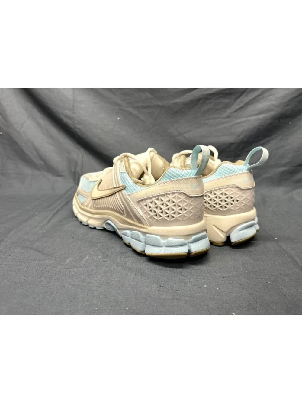 Nike Vomero 5 (GS) Sneakers Mesh Glacier Blue Sail Boys Size 5.5 FLOOR MODEL!